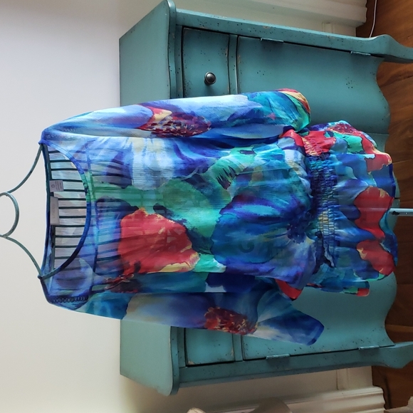 CHICO'S Beautiful Floral Tunic top Size 0 - Picture 1 of 3